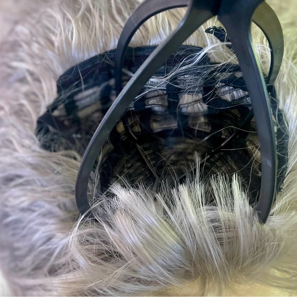 Synthetic modern gray wig with bangs approximately 11” long, wavy curl - Picture 8 of 10